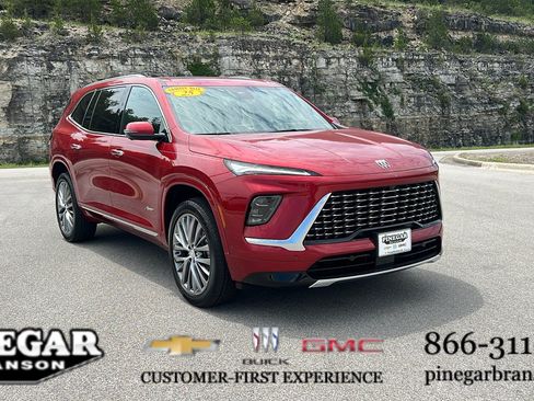 Certified 2025 Buick Enclave Avenir w/ Super Cruise Package AWD/4WD image 1