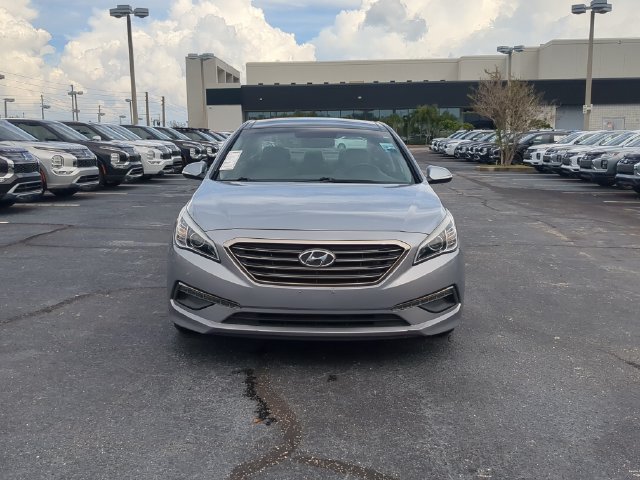 Used 2015 Hyundai Sonata Limited w/ Option Group 05 FWD image 3