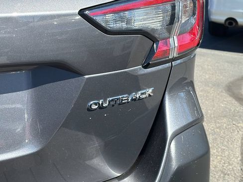 Used 2021 Subaru Outback AWD/4WD image 11