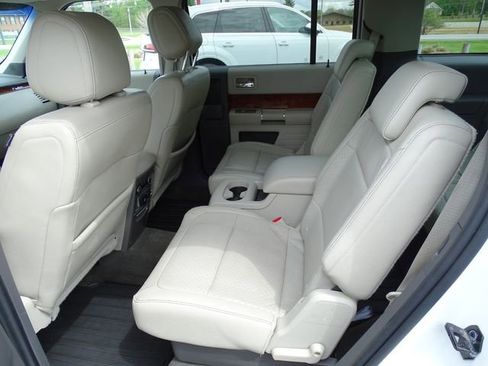 Used 2011 Ford Flex Limited w/ Rapid Spec Order Code FWD image 14
