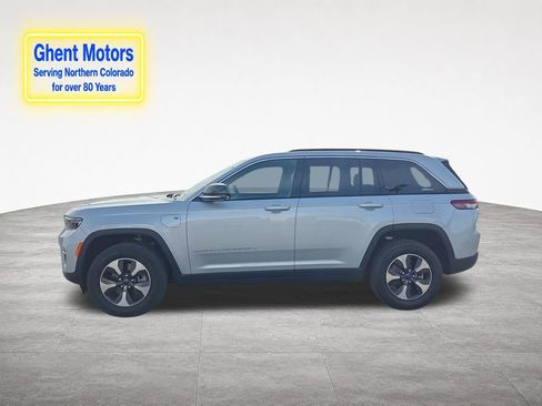 Used 2025 Jeep Grand Cherokee Limited 4xe w/ Trailer Tow Package AWD/4WD image 32