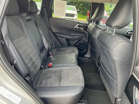 Used 2025 Mitsubishi Outlander SE AWD/4WD image 16