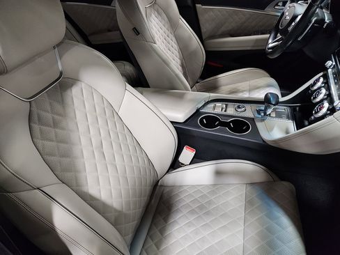 Used 2022 Genesis G70 3.3T image 31