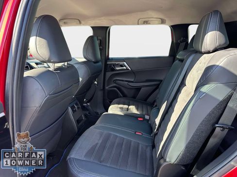 Used 2023 Mitsubishi Outlander SE AWD/4WD image 14