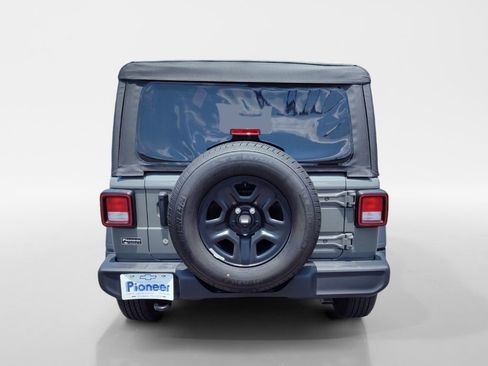 Used 2023 Jeep Wrangler Sport image 4