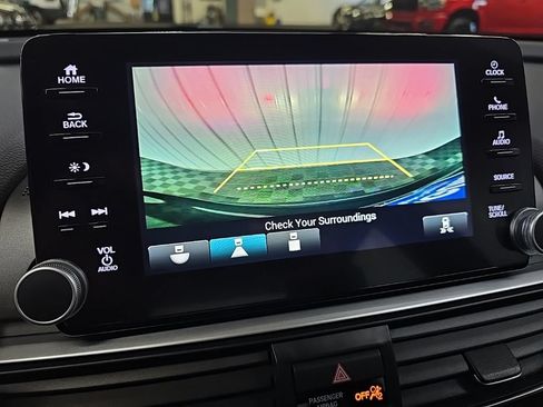 Used 2020 Honda Accord EX image 24