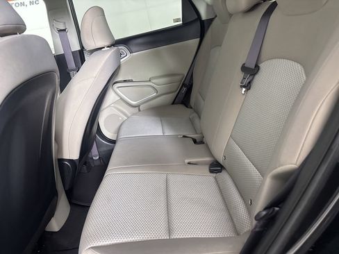 Used 2025 Kia Soul LX w/ LX Technology Package FWD image 22