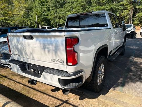 Used 2025 Chevrolet Silverado 2500 High Country AWD/4WD image 12