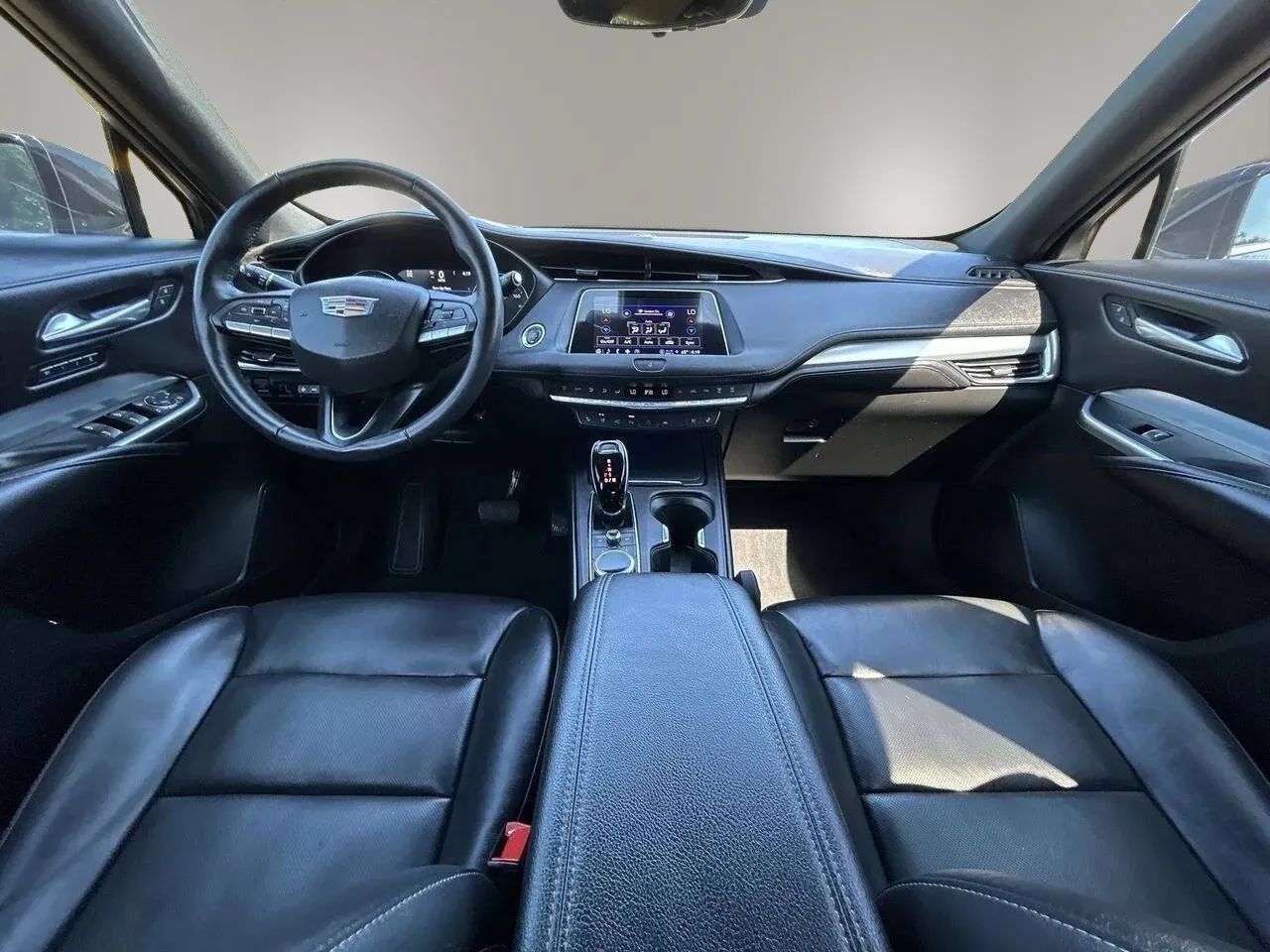 Used 2022 Cadillac XT4 Premium Luxury w/ LPO, Radiant Package AWD/4WD image 20