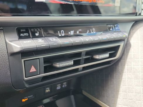 Certified 2025 Toyota Camry XLE FWD image 17