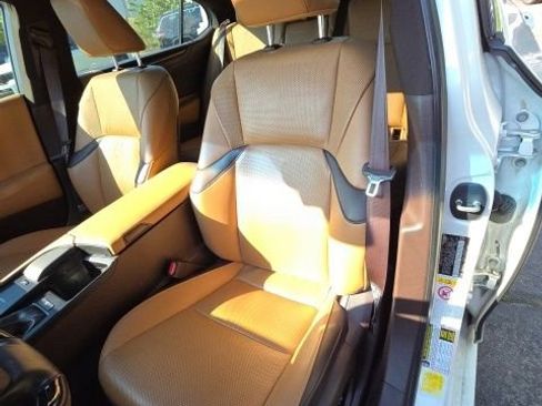 Used 2019 Lexus ES 350 w/ Premium Package FWD image 14