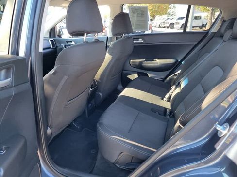 Used 2017 Kia Sportage LX image 11