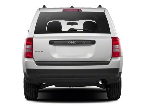 Used 2010 Jeep Patriot Latitude FWD image 8