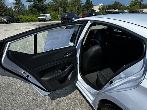 New 2025 Nissan Altima 2.5 SR w/ SR Premium Package image 15
