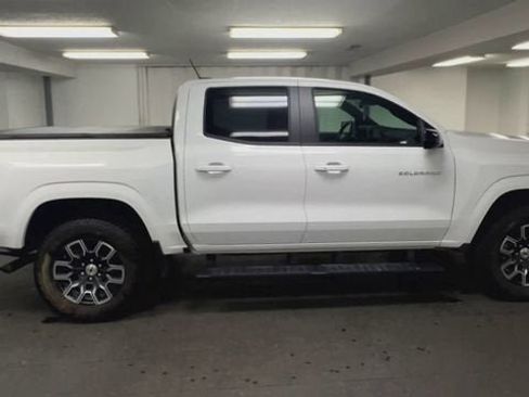 Certified 2024 Chevrolet Colorado Z71 w/ Z71 Convenience Package 2 AWD/4WD image 9