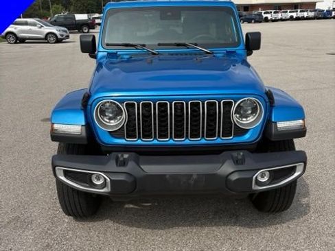 Used 2024 Jeep Wrangler Unlimited Sahara AWD/4WD image 9