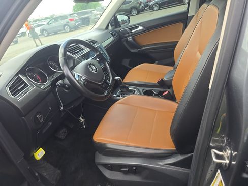 Used 2018 Volkswagen Tiguan SE AWD/4WD image 7