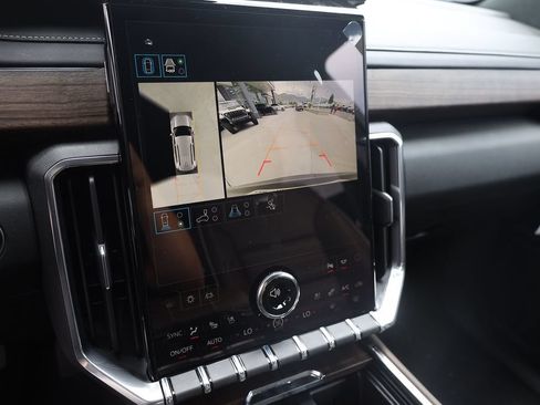New 2026 GMC Acadia Denali Ultimate AWD/4WD image 15