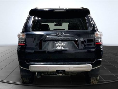 Used 2020 Toyota 4Runner TRD Off-Road Premium image 4