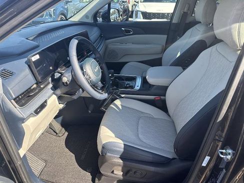 New 2026 Kia Carnival EX FWD image 8