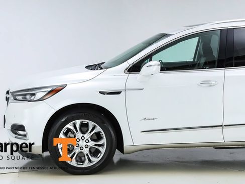 Used 2018 Buick Enclave Avenir w/ Avenir Technology Package AWD/4WD image 43