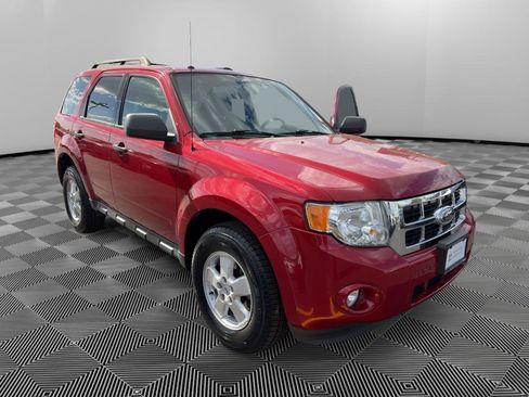 Used 2009 Ford Escape XLT AWD/4WD image 2