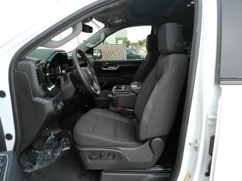 Used 2025 Chevrolet Silverado 1500 LT w/ Convenience Package II RWD image 15