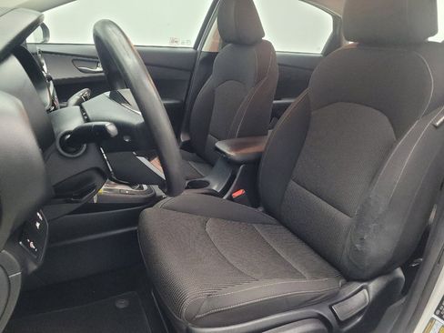 Used 2020 Kia Forte LXS FWD image 17