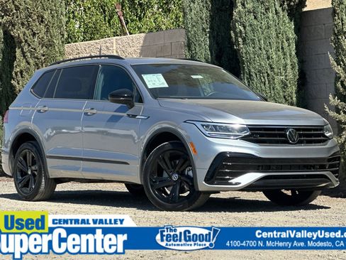 Certified 2024 Volkswagen Tiguan SE R-Line image 1