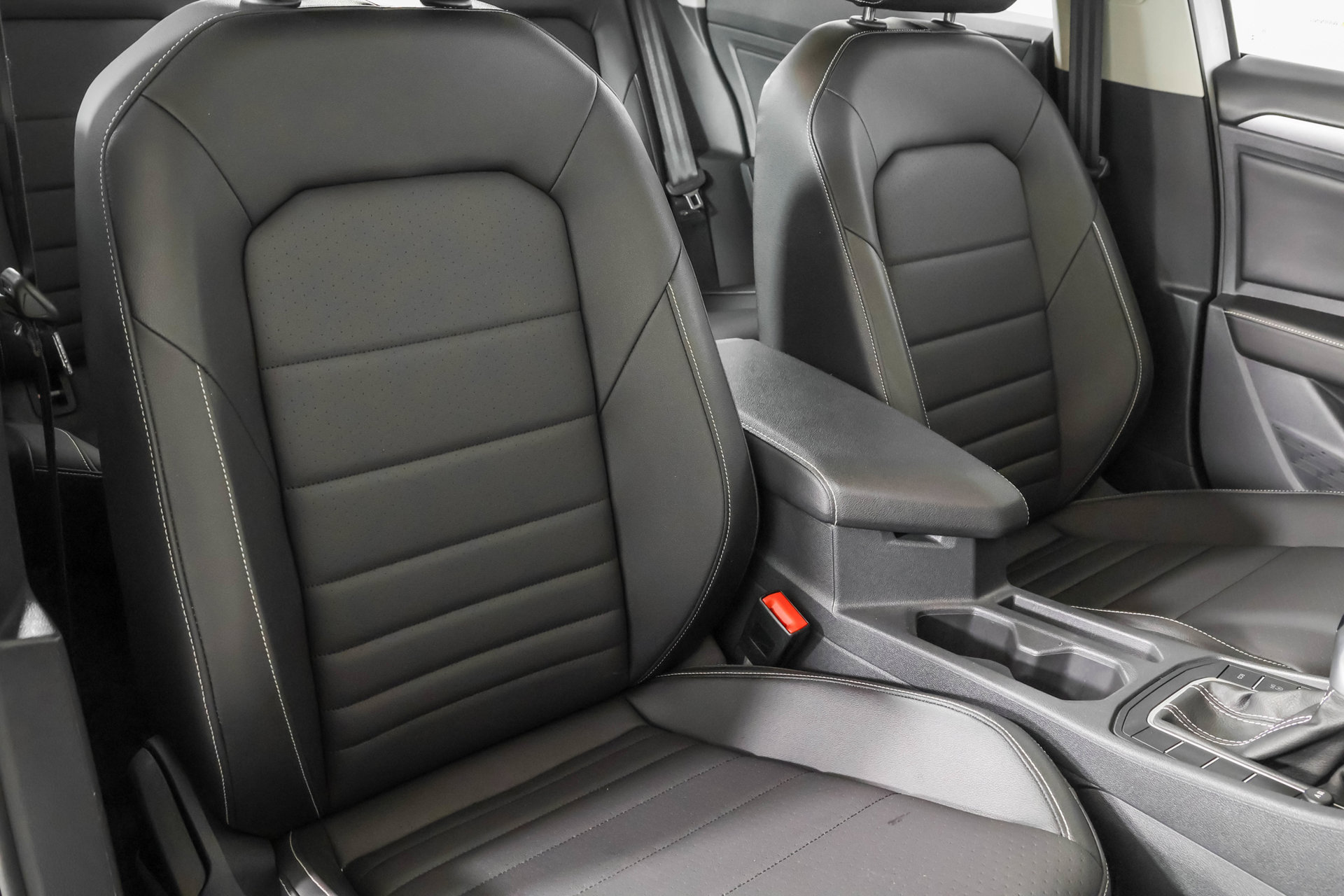 Used 2024 Volkswagen Jetta SE w/ Panoramic Sunroof Package FWD image 46