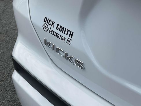 Used 2025 Nissan Kicks Play S image 8