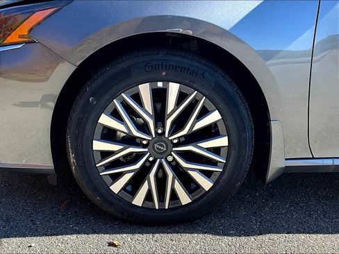 New 2024 Nissan Altima 2.5 SV image 7