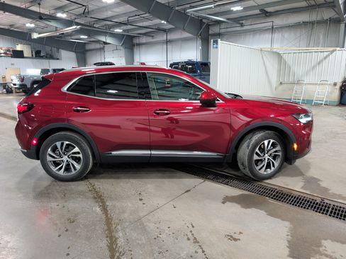 Used 2021 Buick Envision Essence w/ Technology Package I AWD/4WD image 2