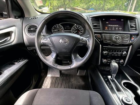 Used 2020 Nissan Pathfinder SV AWD/4WD image 8