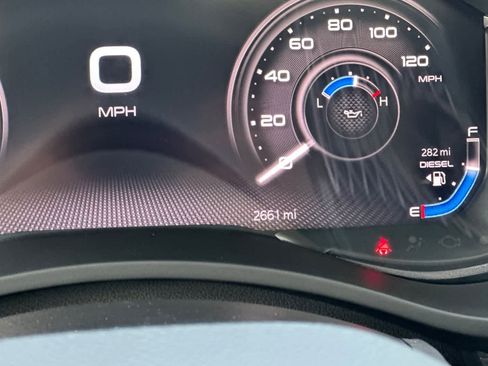 Used 2024 RAM 2500 Limited image 25