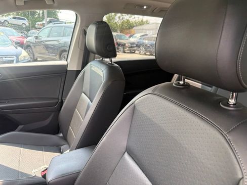 Used 2018 Volkswagen Tiguan SE AWD/4WD image 15