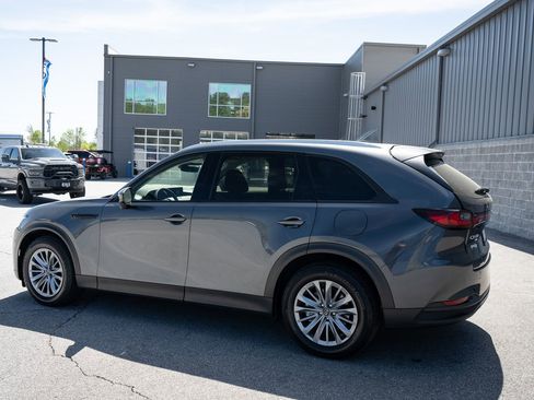 Used 2024 MAZDA CX-90 3.3 Turbo w/ Preferred Plus AWD/4WD image 7