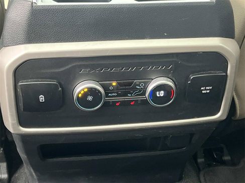 Used 2024 Ford Expedition Max Limited image 19