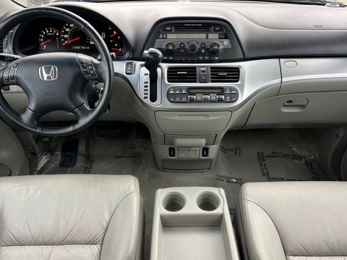 Used 2010 Honda Odyssey EX-L image 17