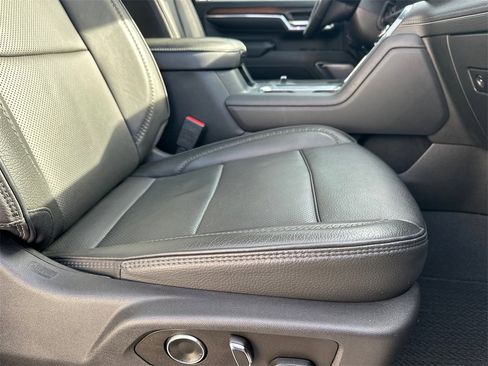 Used 2024 GMC Sierra 2500 Denali w/ Denali Reserve Package image 14