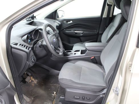 Used 2018 Ford Escape SE image 17
