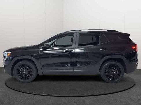 Used 2024 GMC Terrain SLE w/ Elevation Edition AWD/4WD image 3