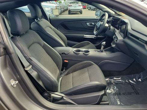 Used 2026 Ford Mustang Coupe RWD image 17