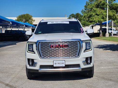 Used 2023 GMC Yukon Denali w/ Advanced Technology Package AWD/4WD image 34