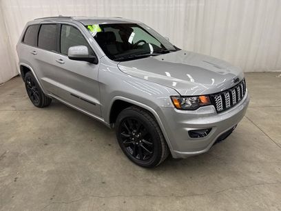 Used 2018 Jeep Grand Cherokee Altitude