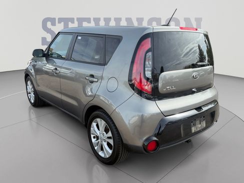 Used 2016 Kia Soul + FWD image 3