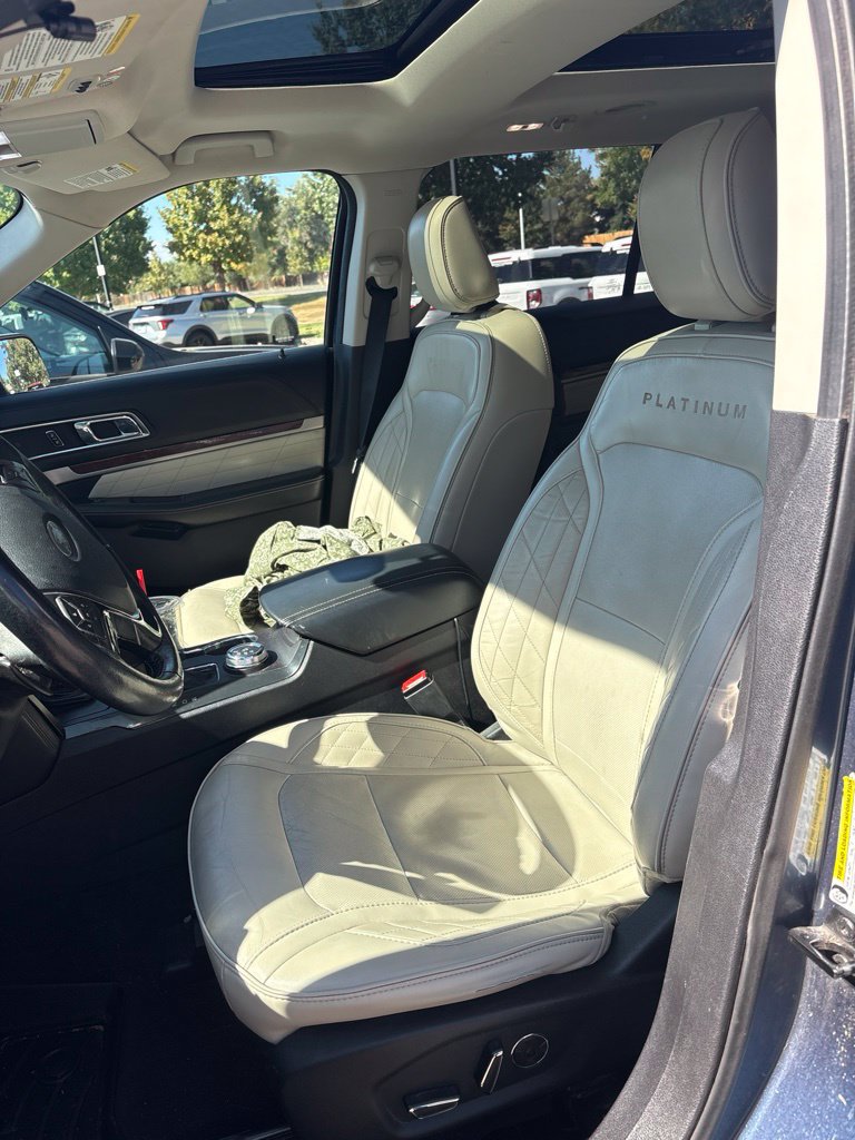 Used 2018 Ford Explorer Platinum AWD/4WD image 11