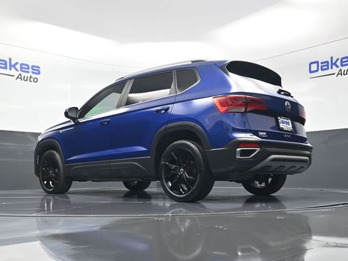 Used 2022 Volkswagen Taos SE image 42