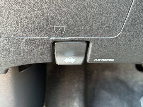 Used 2021 Buick Encore GX Select w/ Sport Touring Package AWD/4WD image 29