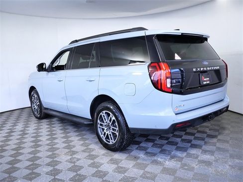 Certified 2025 Ford Expedition Active image 6